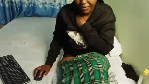 honey_caddy online show from 07-05-26, 05:42