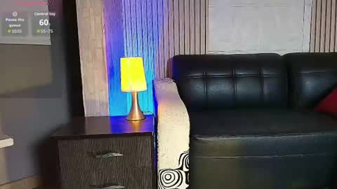 Snapshot of honey_dark chatting on 06-09-26, 01:56 Honney online show from 06-09-26, 01:56