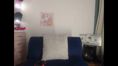Snapshot of honey_dirty chatting on 05-08-26, 02:39 emyy online show from 05-08-26, 02:39