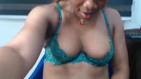 Flora online show from 03-24-26, 05:18