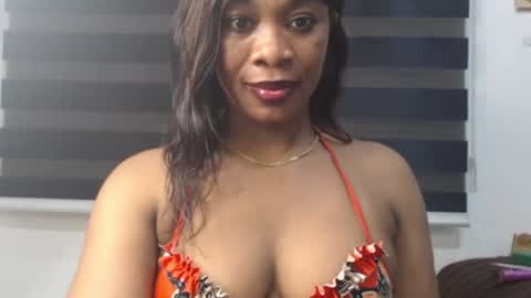Snapshot of honey_dollxx chatting on 06-28-26, 03:40 Flora online show from 06-28-26, 03:40