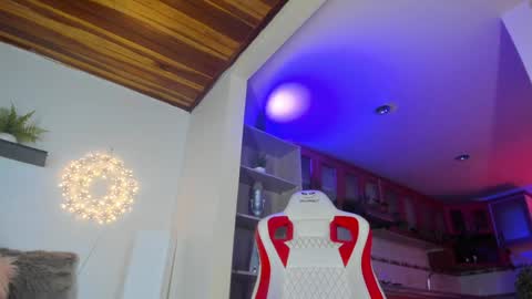 HONEY online show from 01-30-25, 10:51