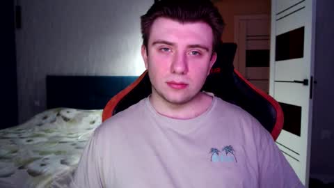 Snapshot of honey_furry chatting on 02-18-26, 07:43 Wolfy online show from 02-18-26, 07:43