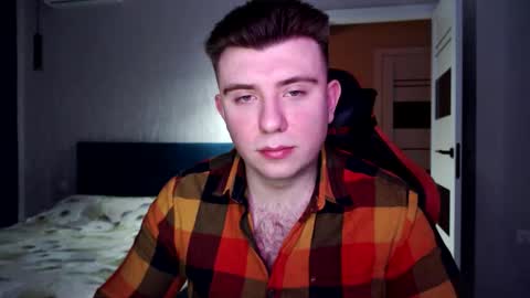 Snapshot of honey_furry chatting on 02-28-26, 12:11 Wolfy online show from 02-28-26, 12:11