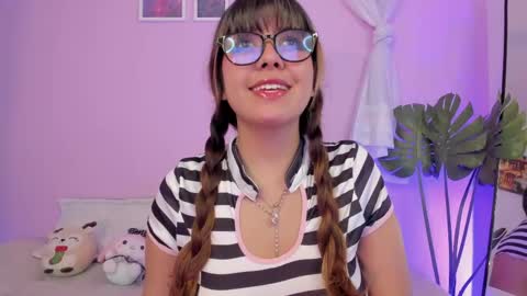 Milenka online show from 04-25-26, 05:54