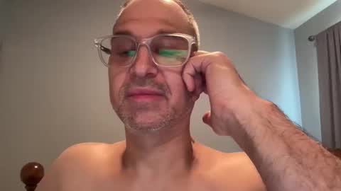 Snapshot of honey_man14 chatting on 06-10-26, 03:33 honey_man14 online show from 06-10-26, 03:33