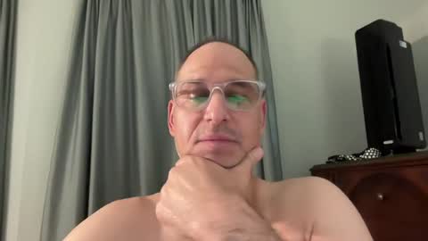 Snapshot of honey_man14 chatting on 07-17-26, 04:01 honey_man14 online show from 07-17-26, 04:01