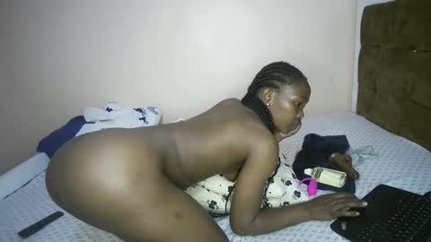 honey_nubia0 online show from 11-27-25, 10:12