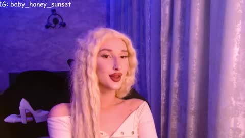 honey_sunset online show from 01-18-26, 10:24