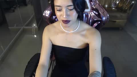 HONEY  online show from 02-12-25, 01:27