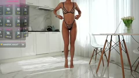 Snapshot of honey_wooman chatting on 07-15-26, 02:39 Mia online show from 07-15-26, 02:39