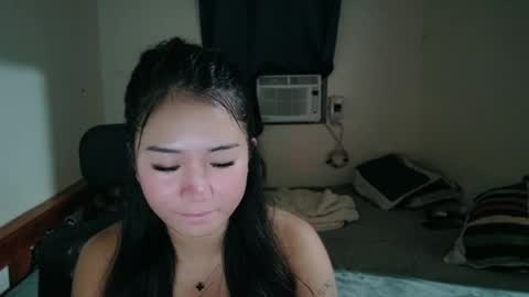 Snapshot of honeyafterdark_ chatting on 05-30-26, 10:34 HoneyAfterDark online show from 05-30-26, 10:34