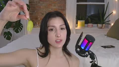 Snapshot of honeybbxx chatting on 03-06-25, 12:21 honeybbxx online show from 03-06-25, 12:21