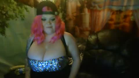 honeychambers online show from 11-11-25, 12:10