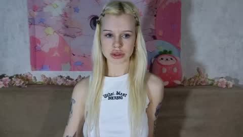 Lisa online show from 03-24-26, 03:33