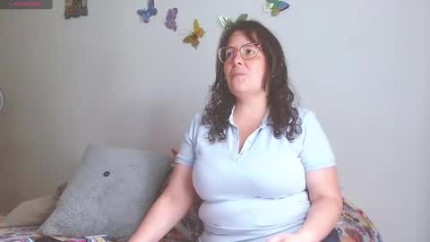 Snapshot of honeyhotpaty chatting on 01-05-25, 06:45 sofia online show from 01-05-25, 06:45