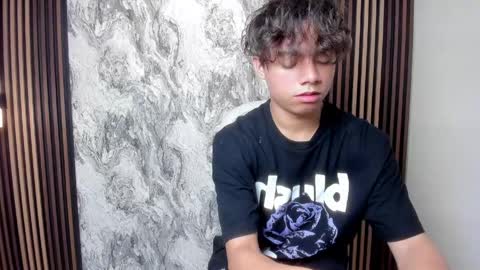 Snapshot of honeymoon_sariel chatting on 04-23-26, 01:46 honeymoon_sariel online show from 04-23-26, 01:46