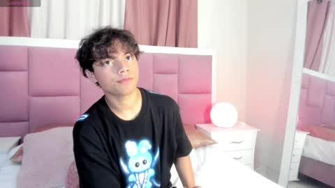Snapshot of honeymoon_sariel chatting on 06-02-26, 03:30 honeymoon_sariel online show from 06-02-26, 03:30
