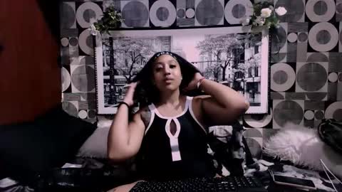 honeyrae01 online show from 02-05-26, 06:01