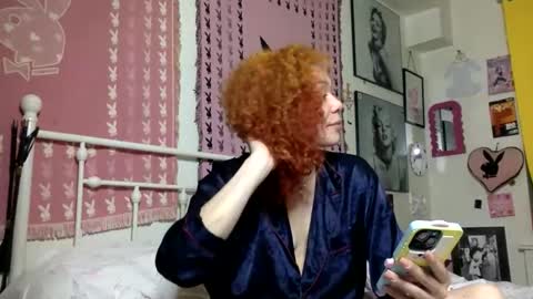Snapshot of honeyruby chatting on 04-27-26, 12:52 Ruby Sparks online show from 04-27-26, 12:52