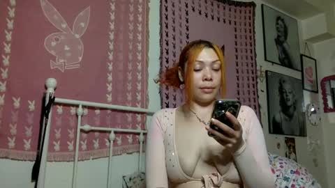 Snapshot of honeyruby chatting on 05-09-26, 02:28 Ruby Sparks online show from 05-09-26, 02:28