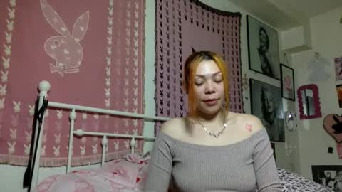 Snapshot of honeyruby chatting on 05-14-26, 01:45 Ruby Sparks online show from 05-14-26, 01:45