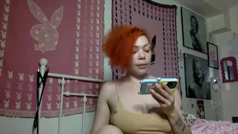 Snapshot of honeyruby chatting on 05-25-26, 02:06 Ruby Sparks online show from 05-25-26, 02:06