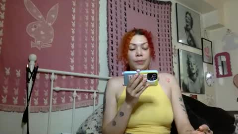 Snapshot of honeyruby chatting on 05-25-26, 11:22 Ruby Sparks online show from 05-25-26, 11:22