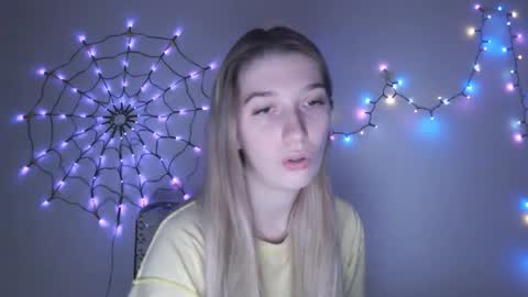 honeyveil online show from 12-04-25, 02:15