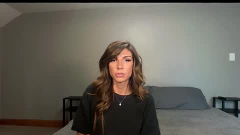 Snapshot of honeyvelourts chatting on 03-02-26, 09:21 HoneyVelourTS online show from 03-02-26, 09:21