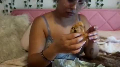 honeyyy89 online show from 02-10-26, 04:27