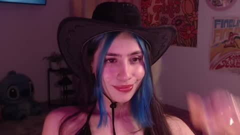 Snapshot of honeyypeaach chatting on 12-10-24, 03:30 online show from 12-10-24, 03:30