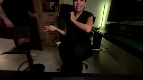 Snapshot of honnyhotbunny chatting on 03-04-26, 06:41 HonnyHotBunnies online show from 03-04-26, 06:41