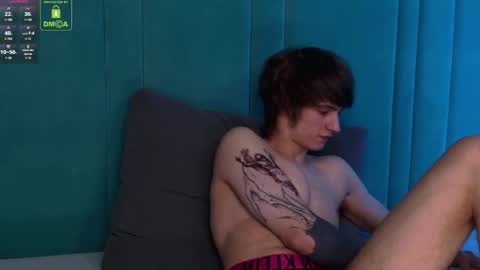 Snapshot of hoogwilder chatting on 02-19-26, 08:27 HOOG online show from 02-19-26, 08:27