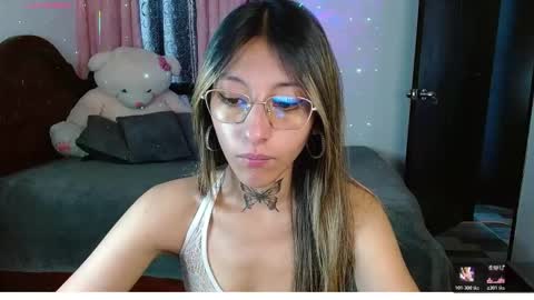 Hoollly Jones online show from 01-12-26, 05:51