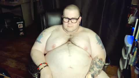 Snapshot of hoosierdaddyxl chatting on 01-13-25, 05:12 Sir online show from 01-13-25, 05:12