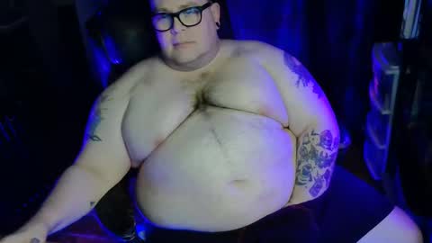 Snapshot of hoosierdaddyxl chatting on 12-21-25, 04:52 Sir online show from 12-21-25, 04:52