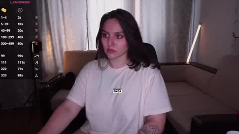 Snapshot of hoot_owl_cb chatting on 07-11-26, 09:27 Karina online show from 07-11-26, 09:27