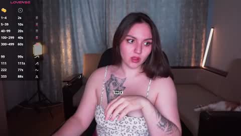 Snapshot of hoot_owl_cb chatting on 07-18-26, 08:18 Karina online show from 07-18-26, 08:18