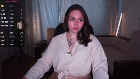 Snapshot of hoot_owl_cb chatting on 07-20-26, 02:59 Karina online show from 07-20-26, 02:59