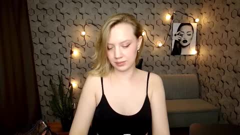 Snapshot of hope_happyyy chatting on 03-01-25, 01:29 hope happyyy online show from 03-01-25, 01:29