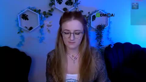 hope_shadow online show from 06-11-26, 07:12