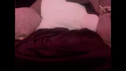 Snapshot of hopps28 chatting on 02-05-25, 02:40 hopps28 online show from 02-05-25, 02:40