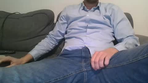 Snapshot of hor34ny5 chatting on 11-30-25, 08:24 hor34ny5 online show from 11-30-25, 08:24