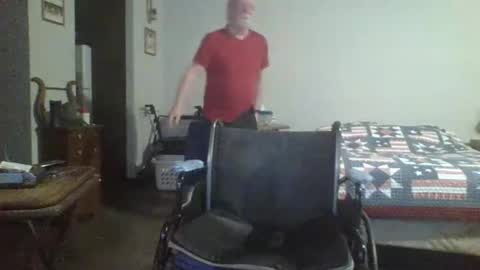 Snapshot of hormonemonster27 chatting on 12-31-24, 08:26 Hormone Monster online show from 12-31-24, 08:26