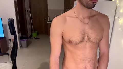 Snapshot of hornboy43 chatting on 01-07-26, 06:54 Oliver Saints online show from 01-07-26, 06:54