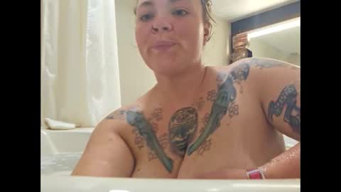 Snapshot of horneygirl88ddd chatting on 09-28-25, 08:14 horneygirl88ddd online show from 09-28-25, 08:14