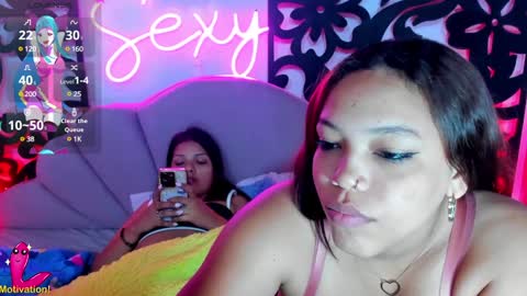 CATALINA Y LAURA  online show from 12-25-24, 10:48
