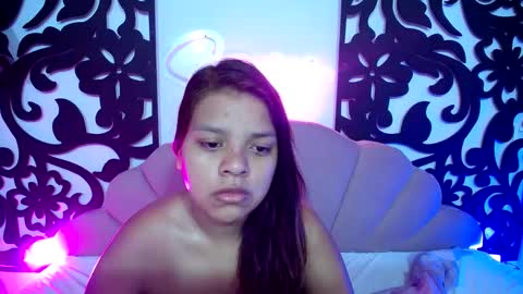 CATALINA Y LAURA  online show from 09-23-25, 07:33
