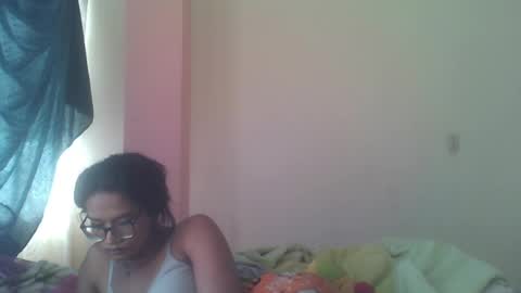 Snapshot of horny_brii chatting on 06-25-26, 06:34 horny_brii online show from 06-25-26, 06:34